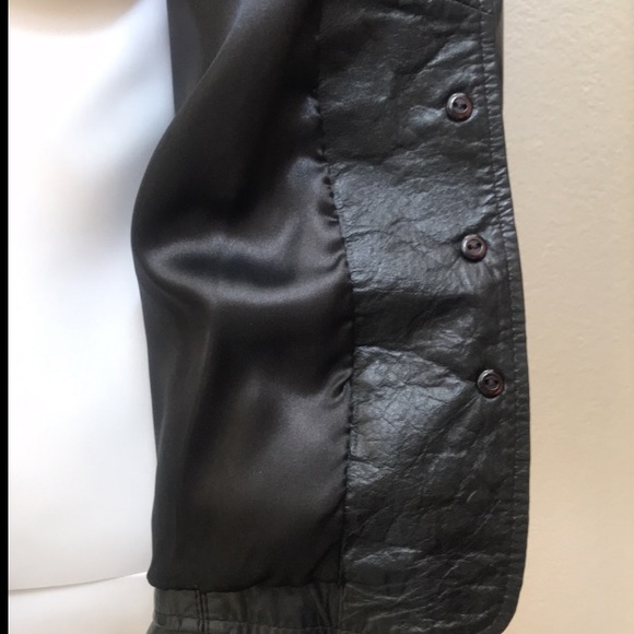 Silvia y Mario Leather Jacket / Made in Argentina - Picture 9 of 16